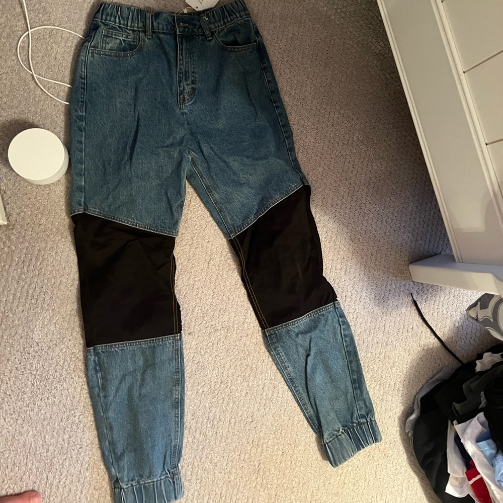 Adika Jeans